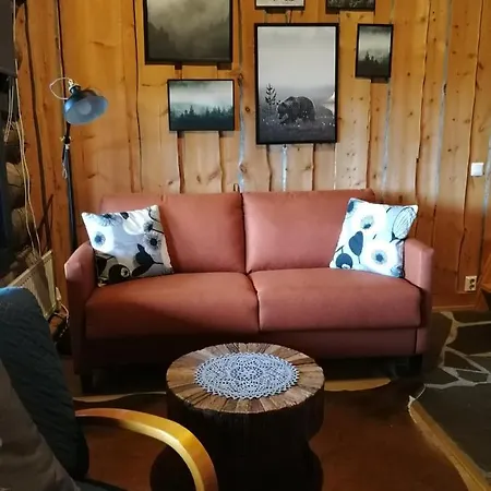 Chill Cave - Logwood * Ruka