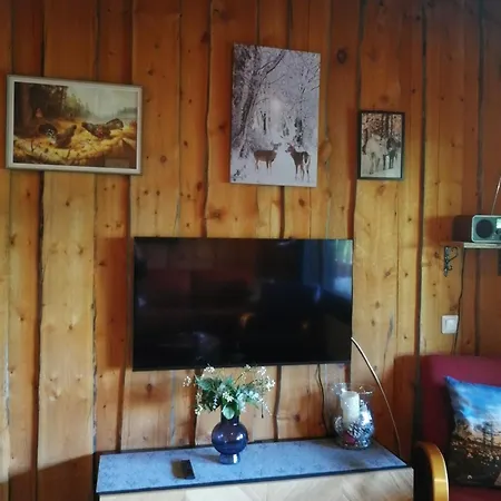 Дом отдыха Chill Cave - Logwood Рука