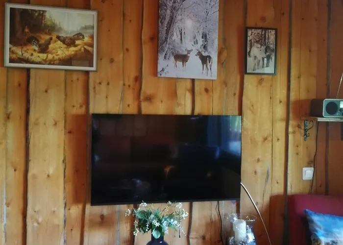 בית נופש Chill Cave - Logwood רוקה